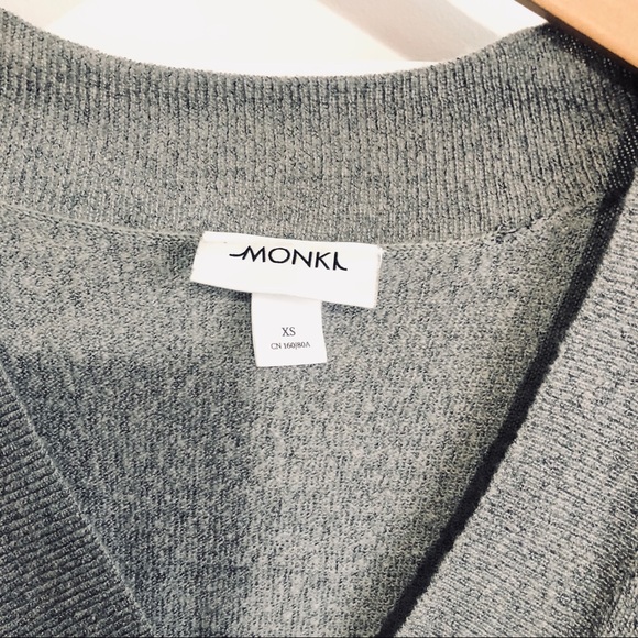 Oversized V-Neck Sweater | sz. XS - Picture 3 of 4